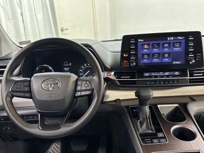 2023 Toyota Sienna LE