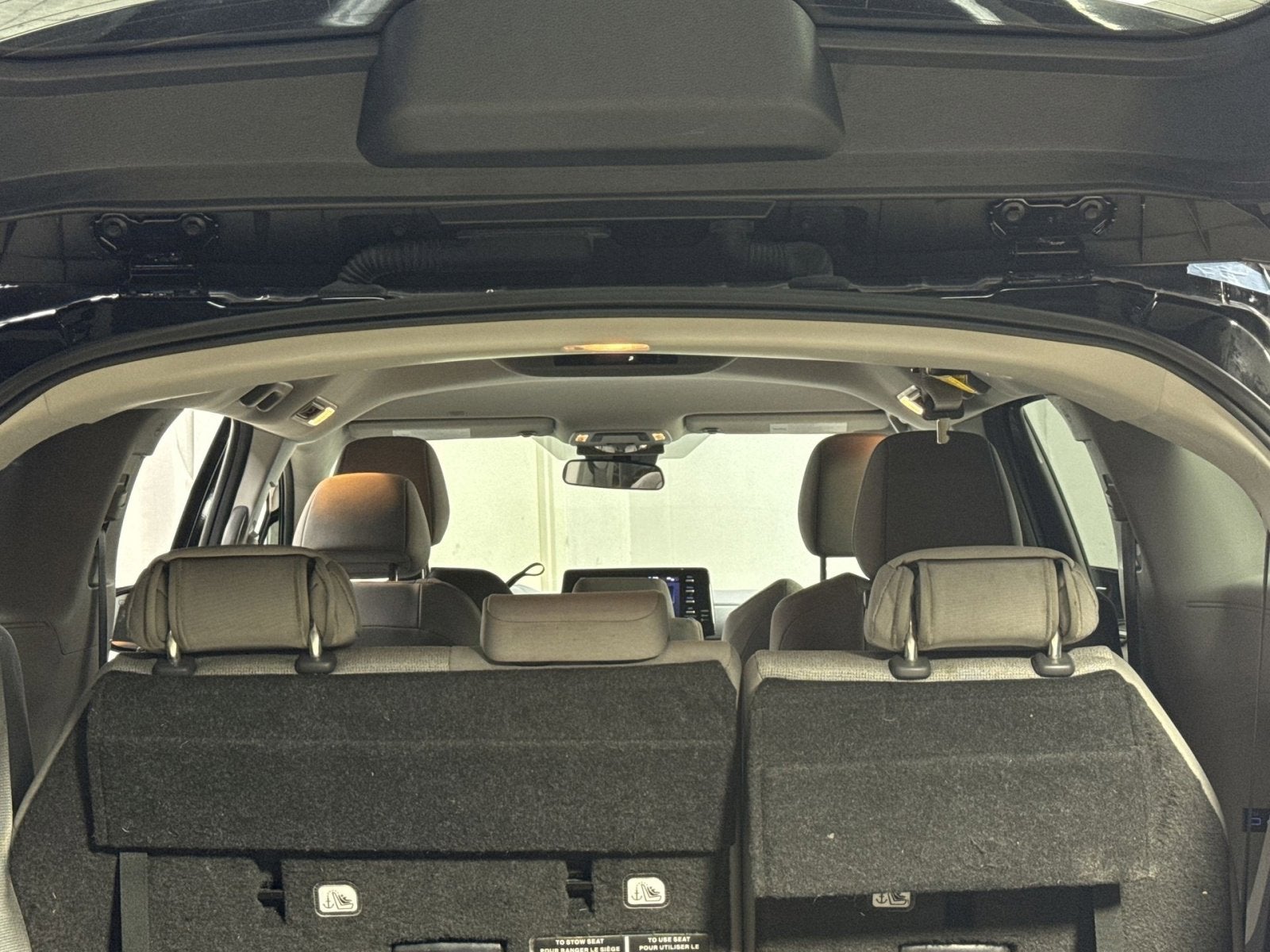 2023 Toyota Sienna LE