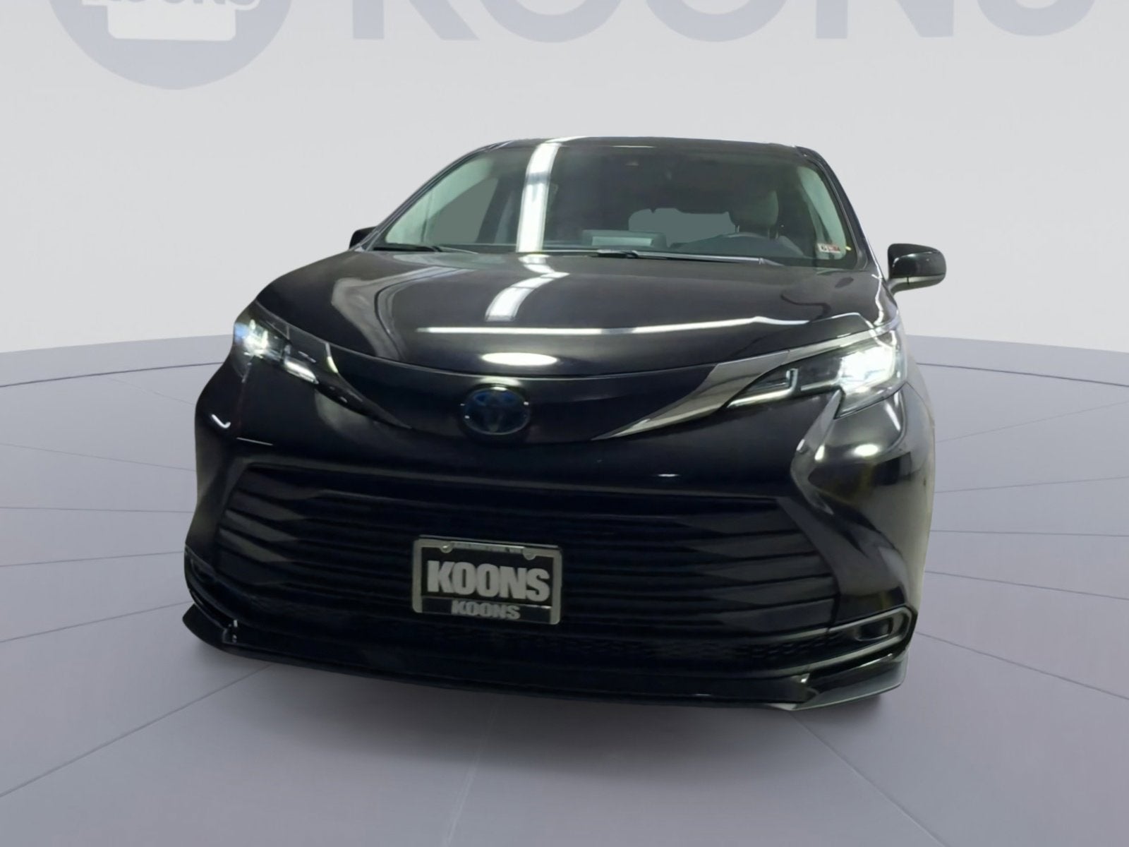 2023 Toyota Sienna LE