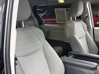 2023 Toyota Sienna LE