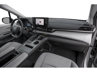 2025 Toyota Sienna LE