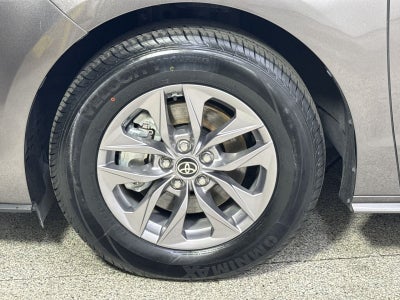 2024 Toyota Sienna LE
