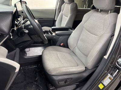 2024 Toyota Sienna LE