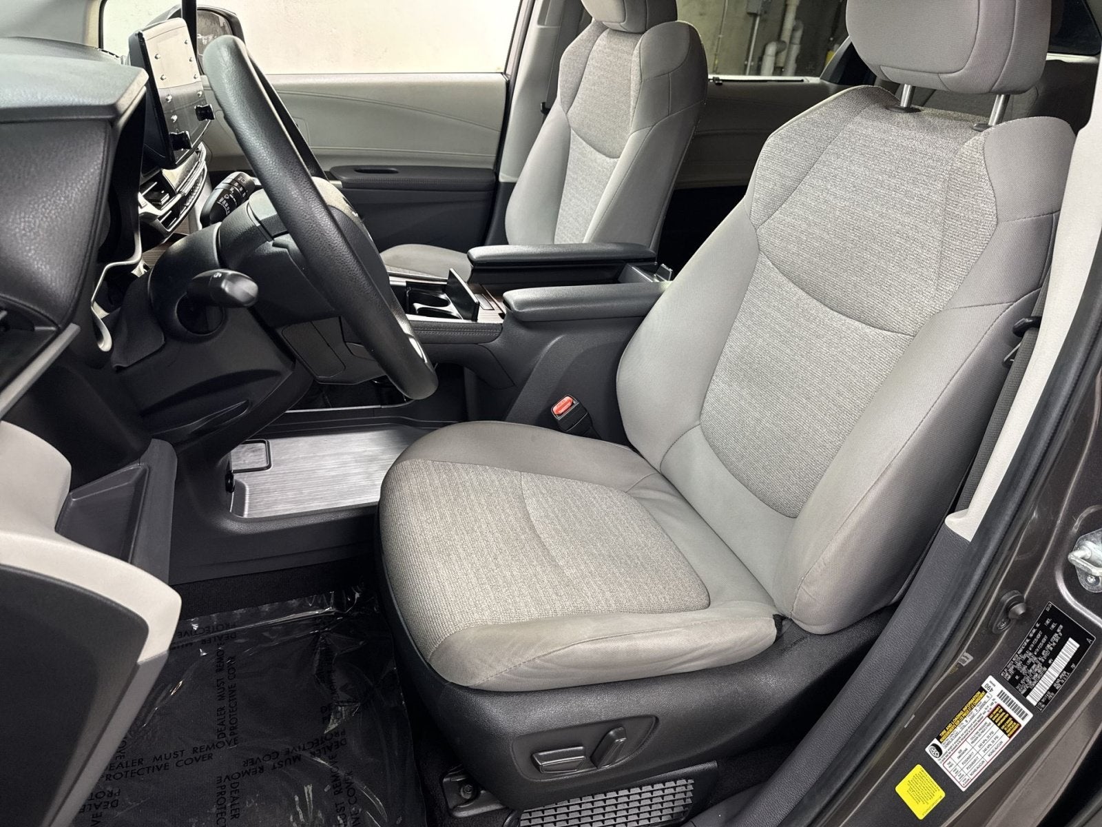 2024 Toyota Sienna LE