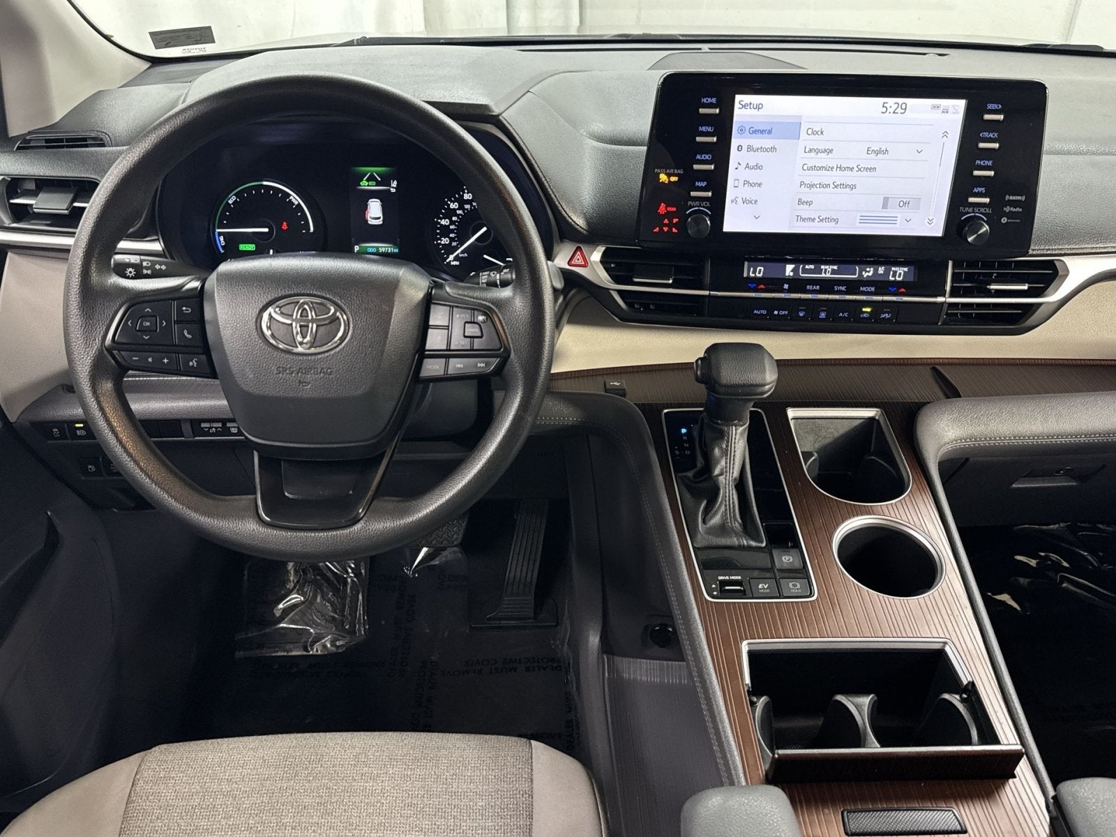 2024 Toyota Sienna LE