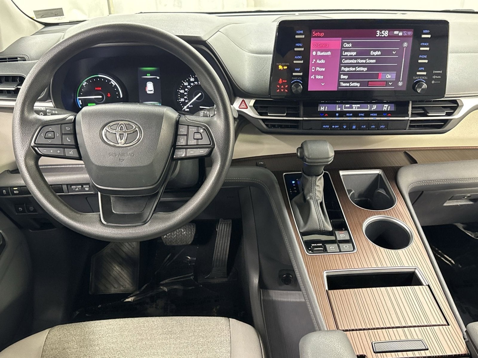 2024 Toyota Sienna LE