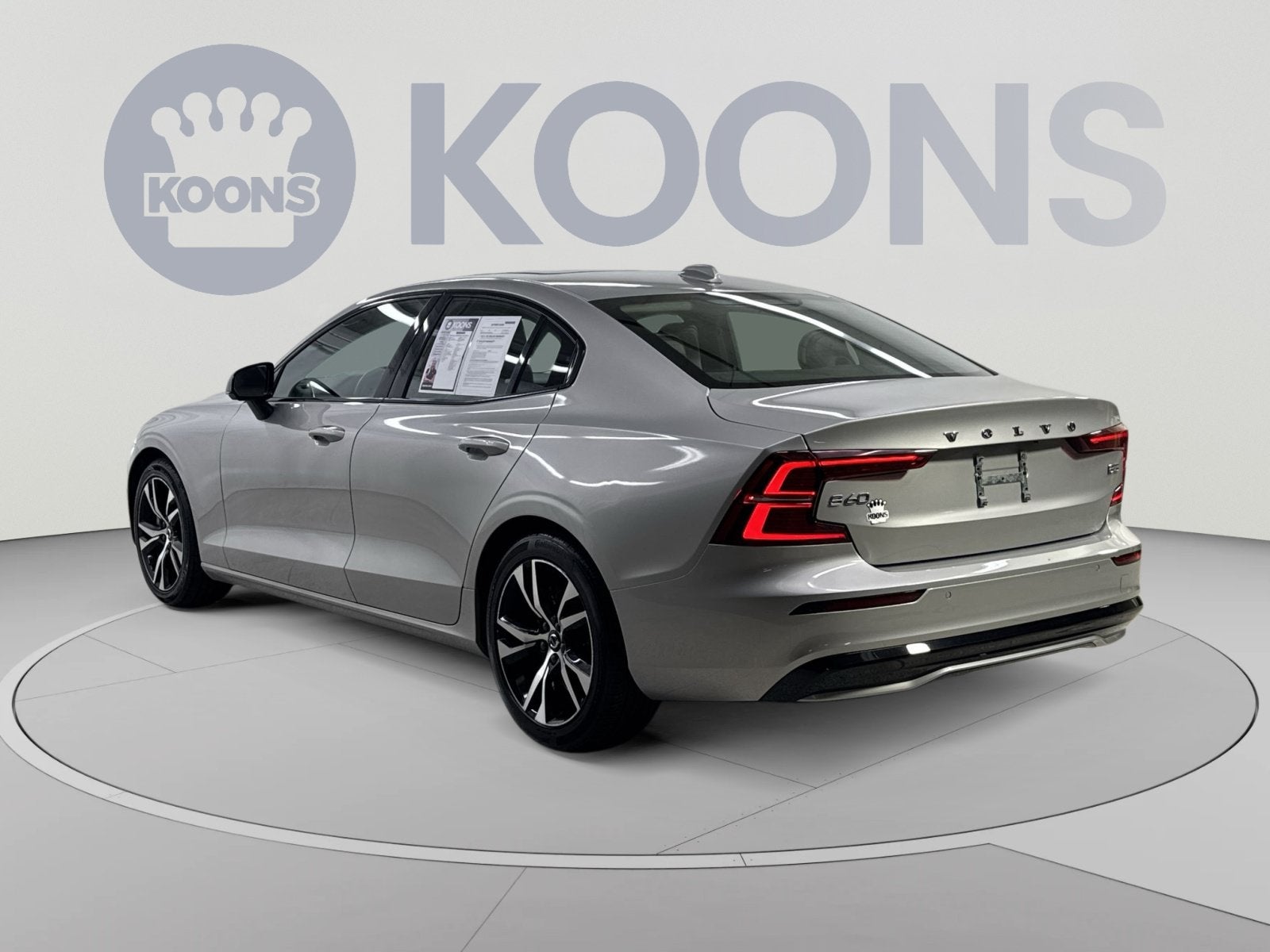 2024 Volvo S60 B5 Core Dark Theme