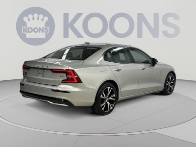 2024 Volvo S60 B5 Core Dark Theme