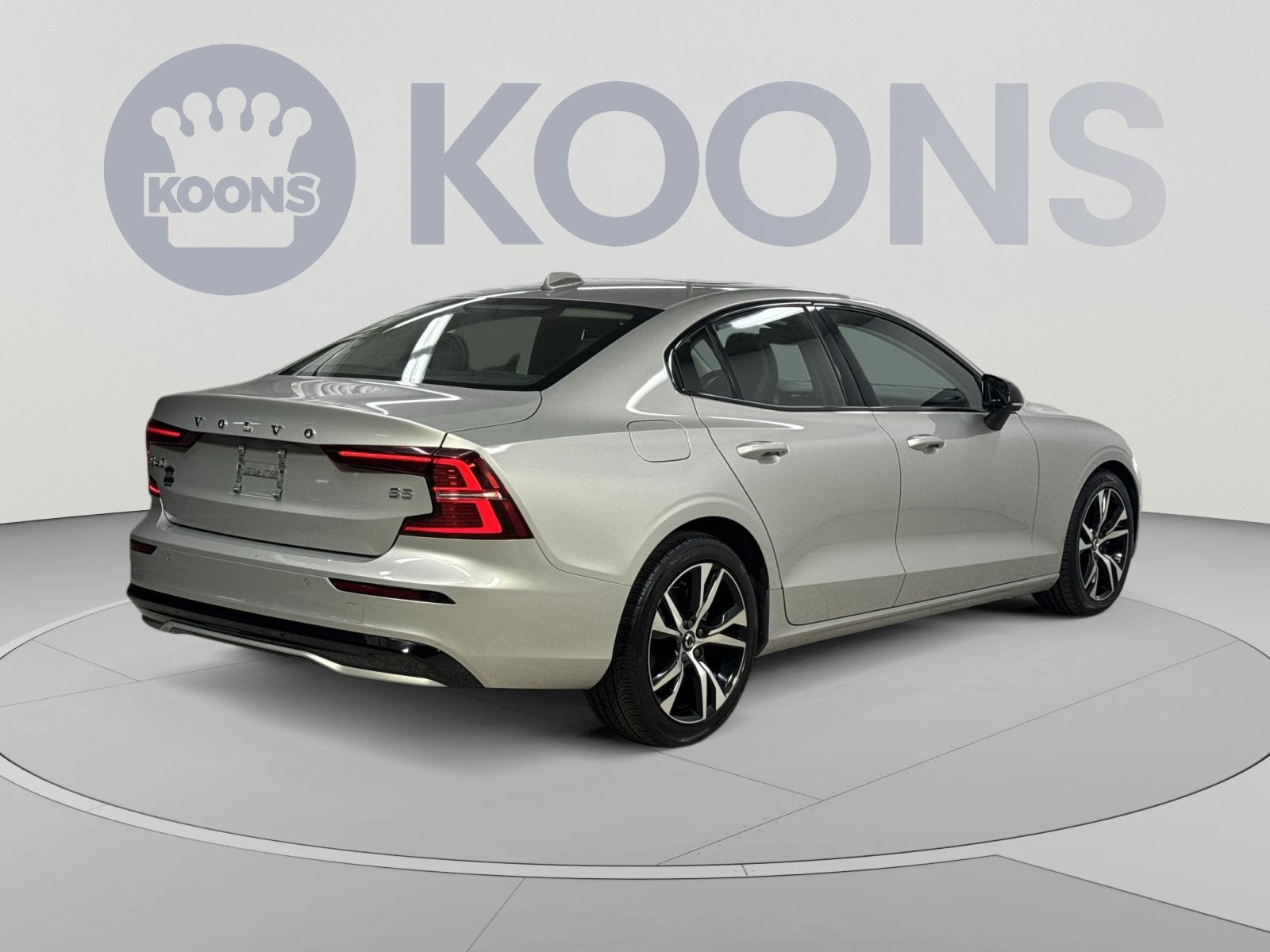2024 Volvo S60 B5 Core Dark Theme