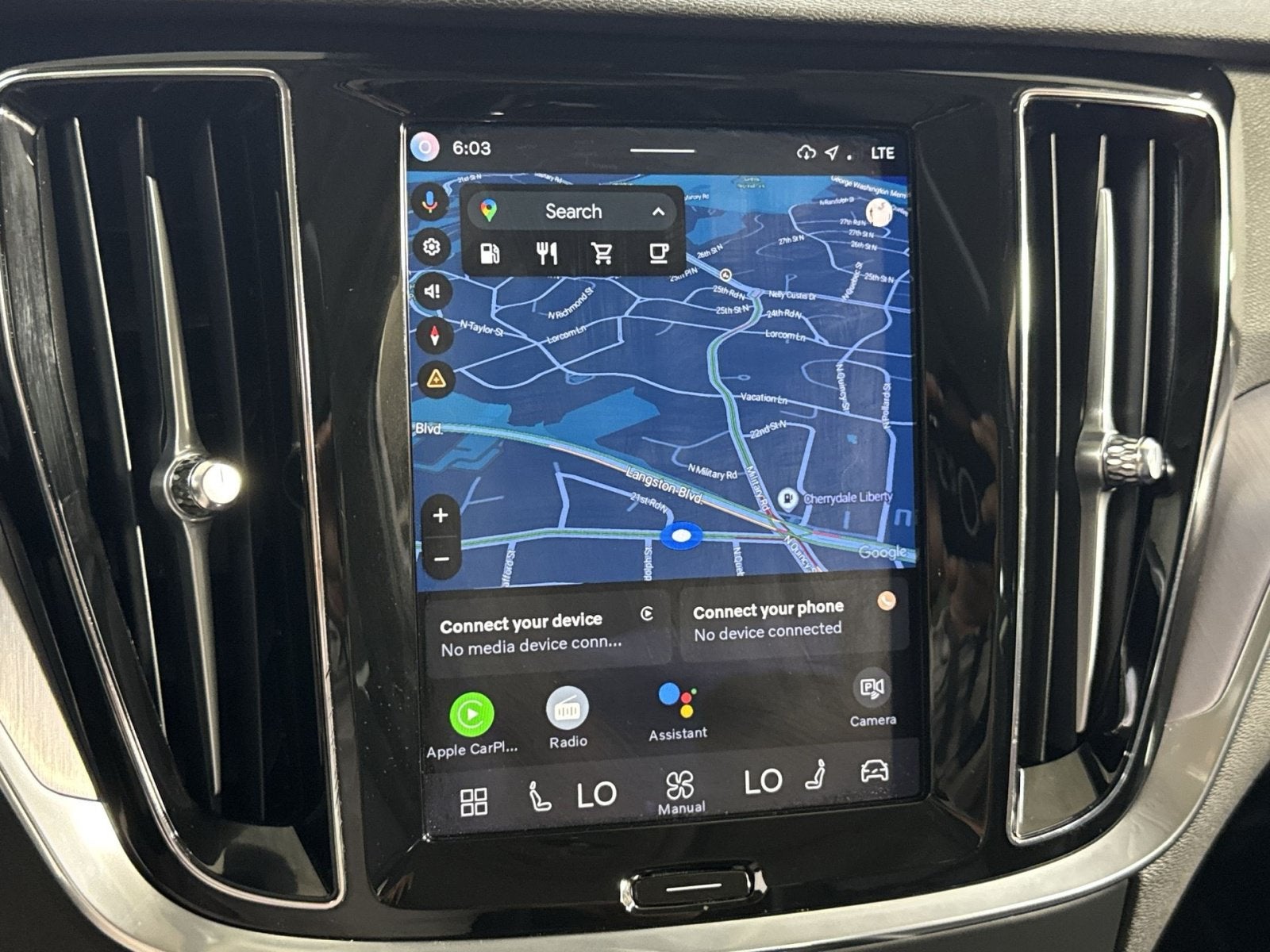 2024 Volvo S60 B5 Core Dark Theme