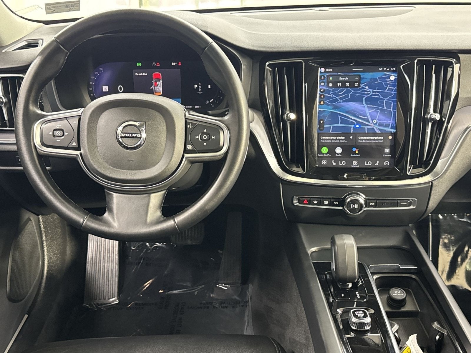 2024 Volvo S60 B5 Core Dark Theme