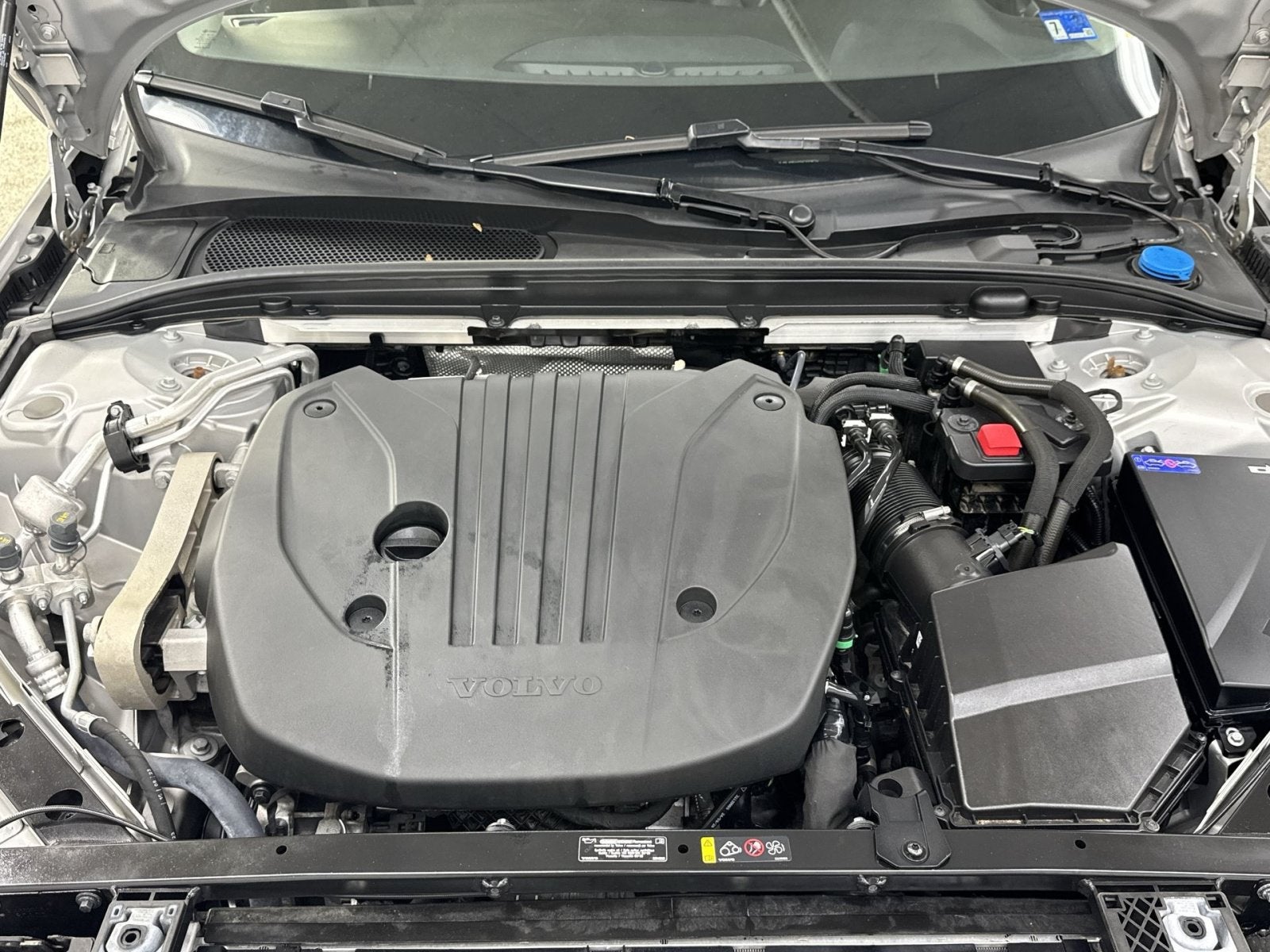 2024 Volvo S60 B5 Core Dark Theme