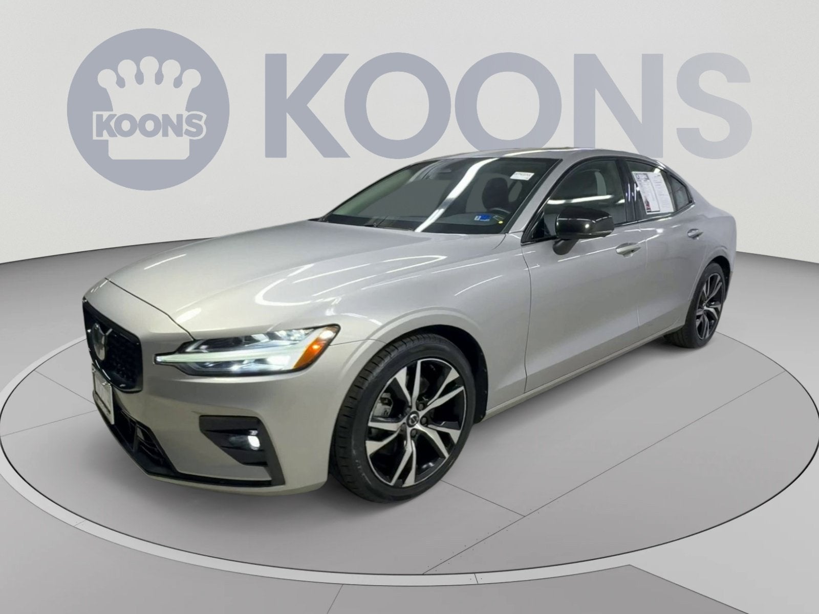 2024 Volvo S60 B5 Core Dark Theme