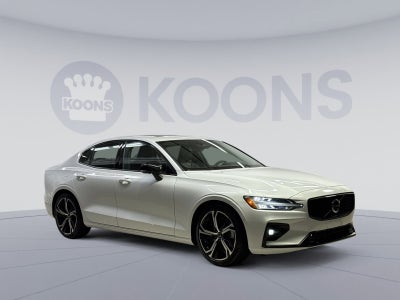 2024 Volvo S60 B5 Plus Dark Theme