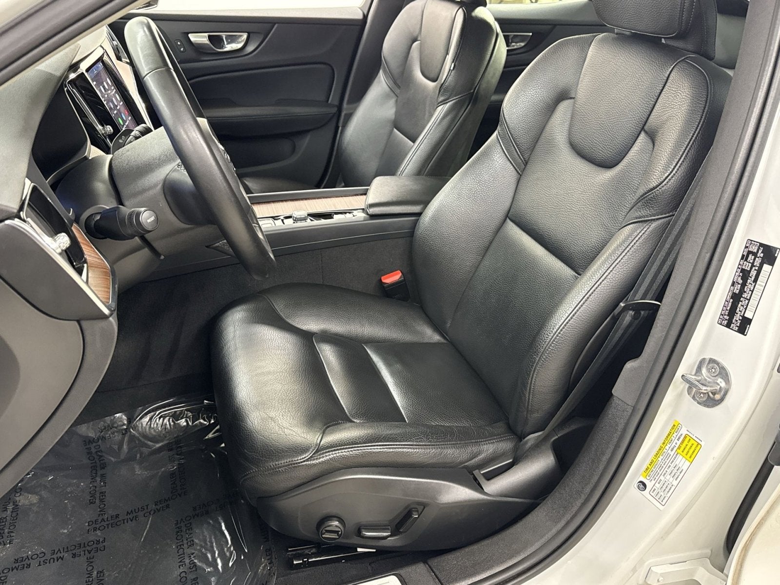 2024 Volvo S60 B5 Plus Dark Theme