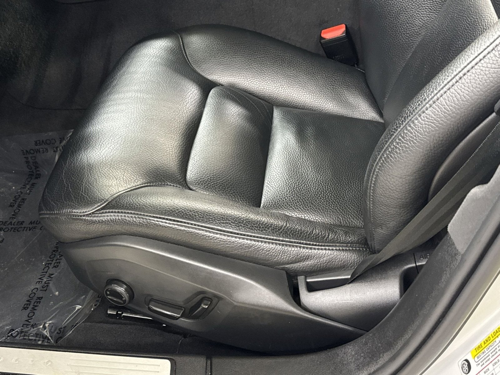 2024 Volvo S60 B5 Plus Dark Theme