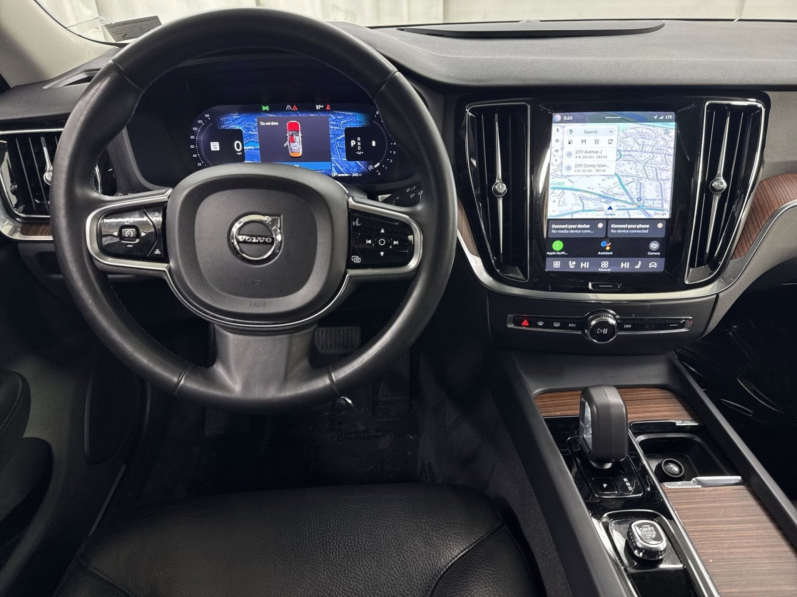 2024 Volvo S60 B5 Plus Dark Theme