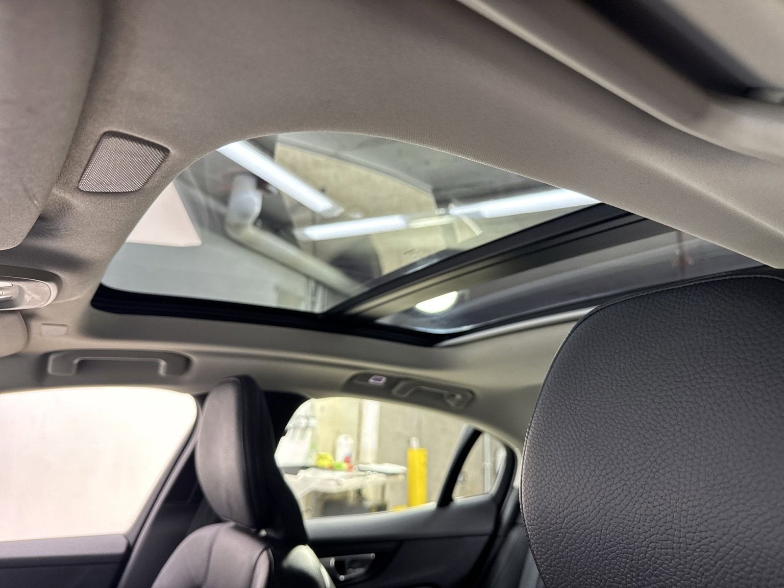 2024 Volvo S60 B5 Plus Dark Theme