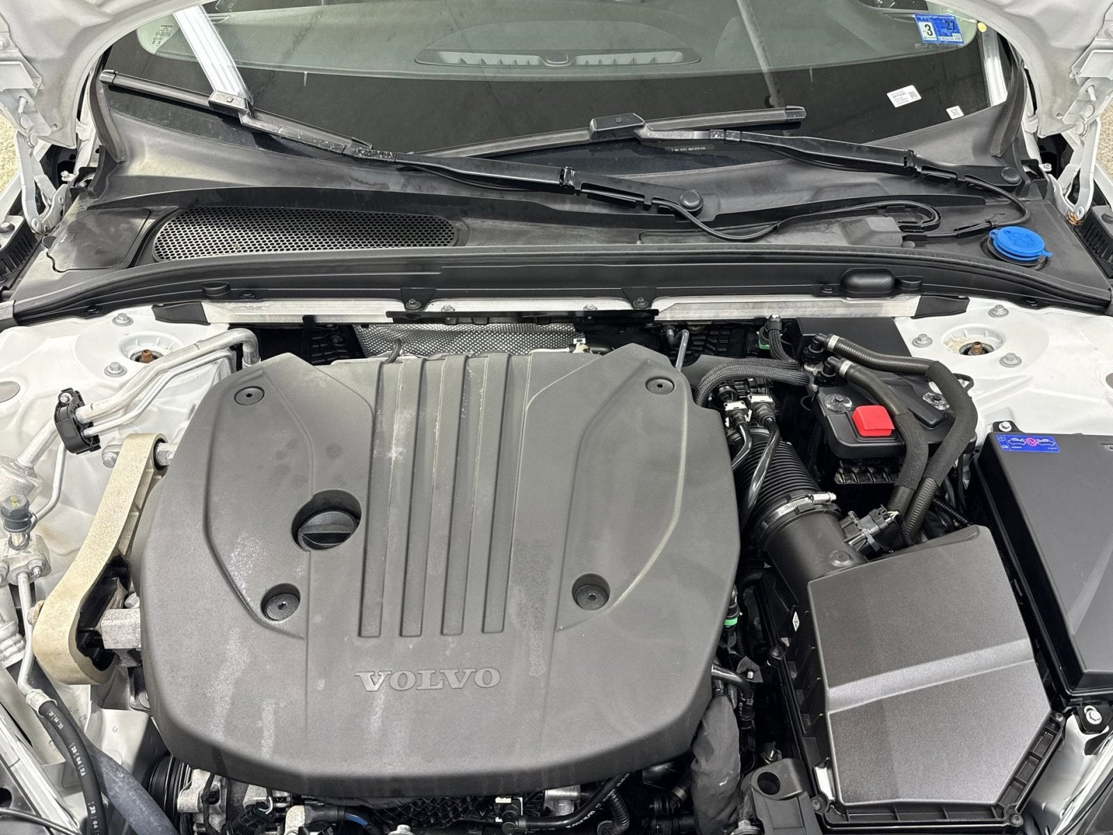 2024 Volvo S60 B5 Plus Dark Theme