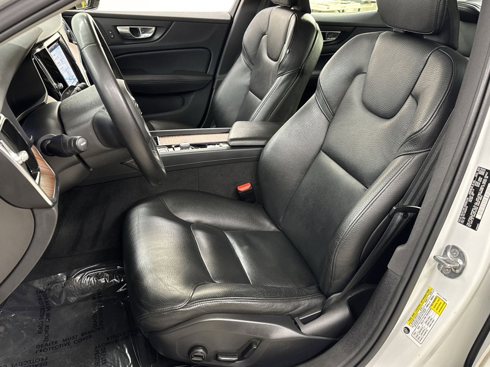 2024 Volvo S60 B5 Plus Dark Theme