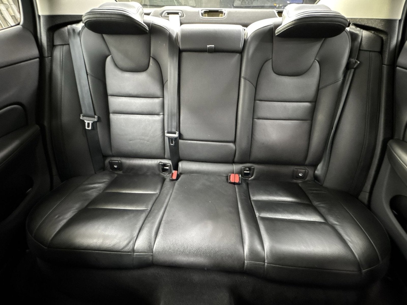 2024 Volvo S60 B5 Plus Dark Theme