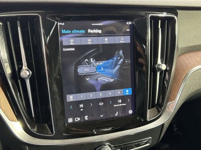 2024 Volvo S60 B5 Plus Dark Theme