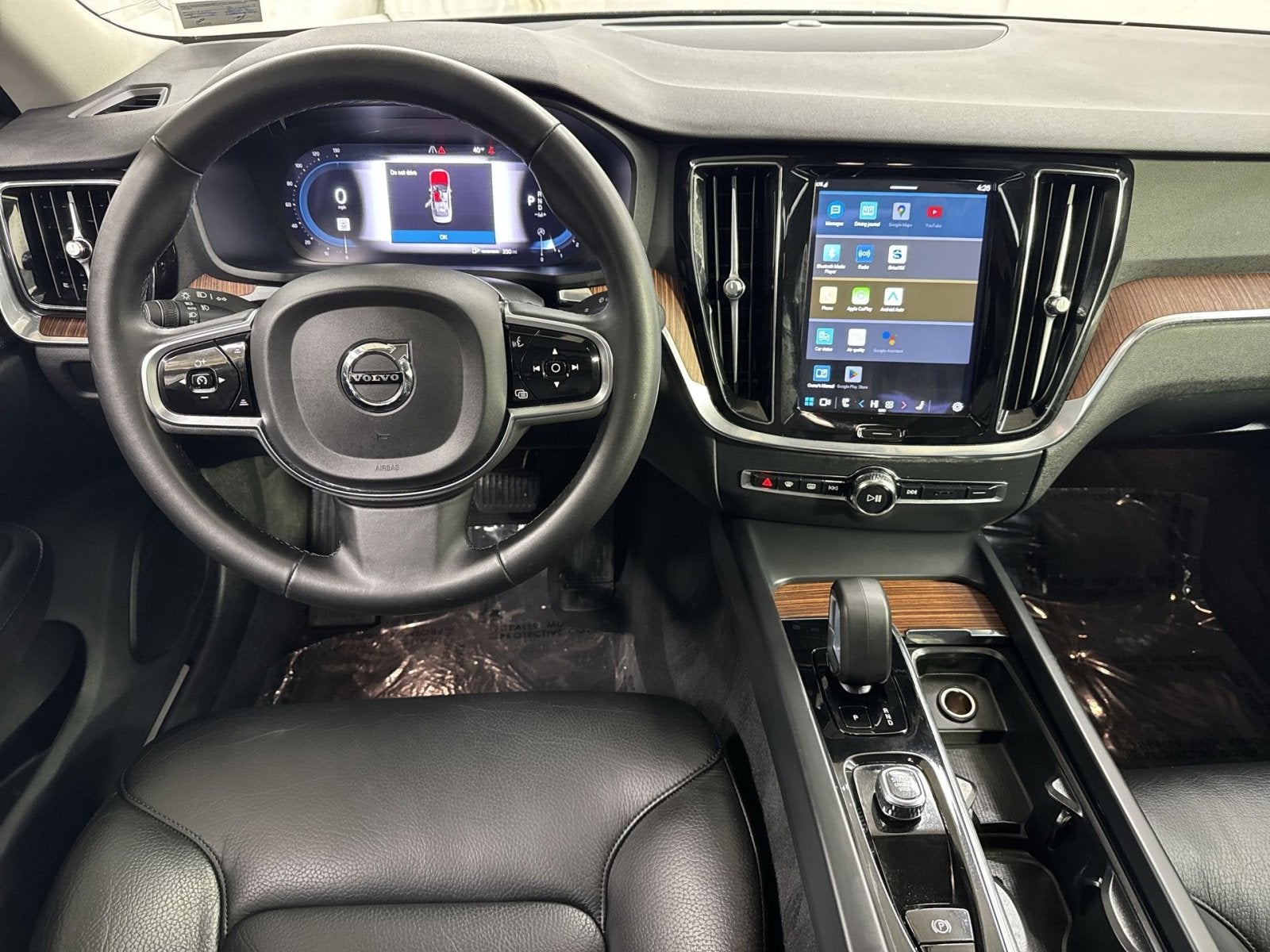 2024 Volvo S60 B5 Plus Dark Theme