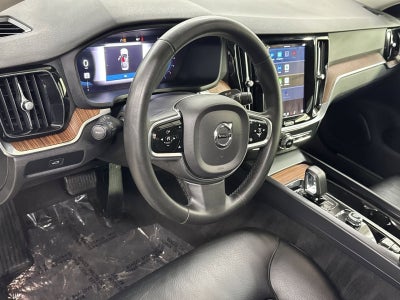 2024 Volvo S60 B5 Plus Dark Theme