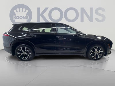 2025 Toyota Crown Signia XLE