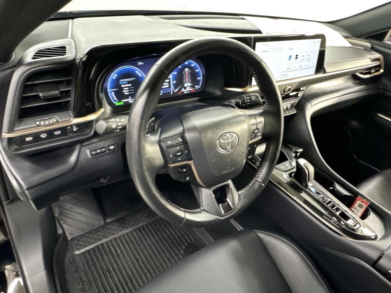 2025 Toyota Crown Signia XLE
