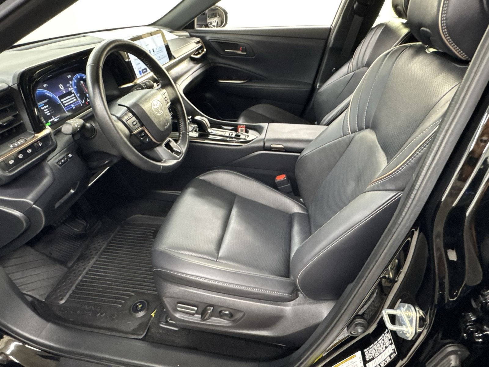 2025 Toyota Crown Signia XLE