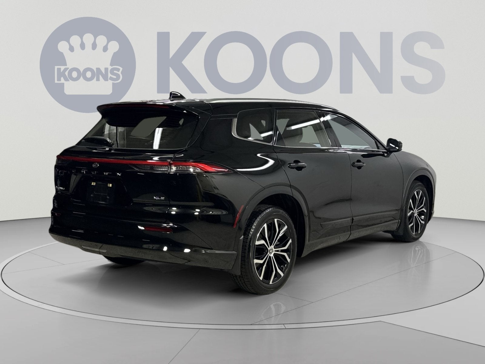 2025 Toyota Crown Signia XLE