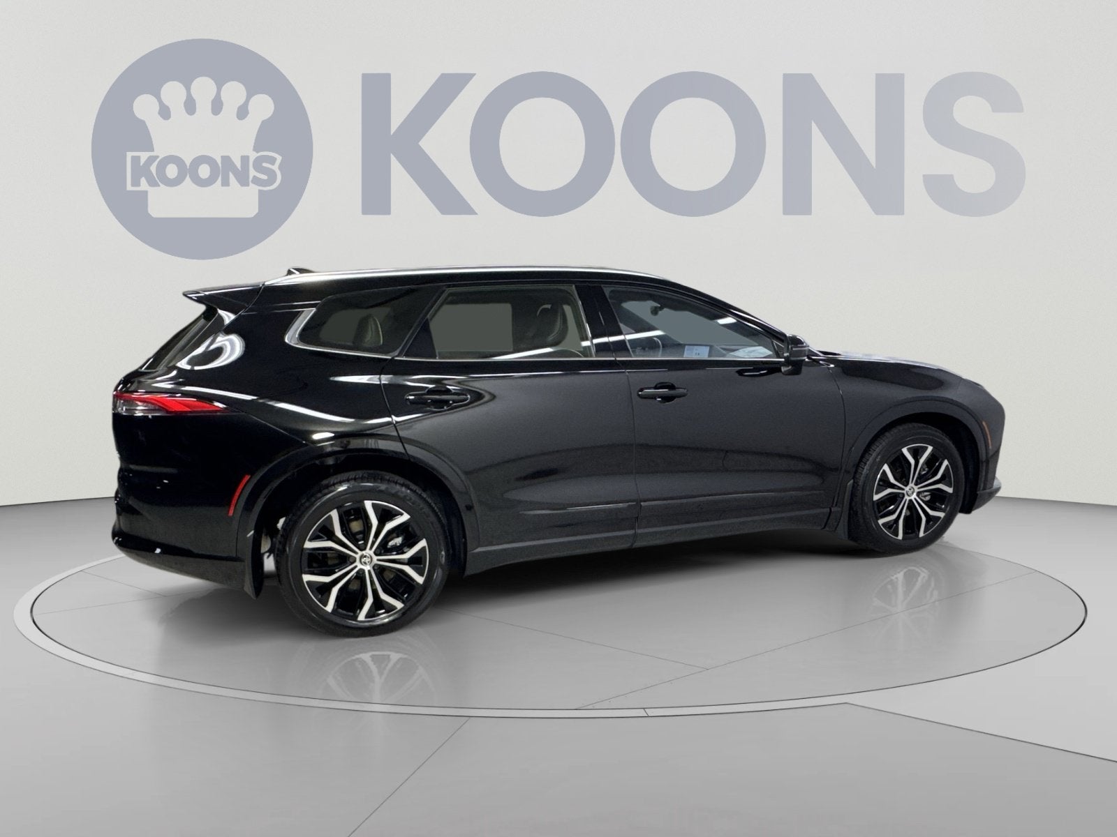 2025 Toyota Crown Signia XLE