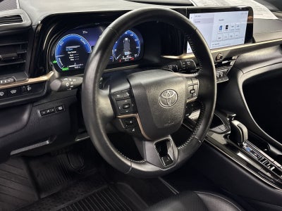 2025 Toyota Crown Signia XLE