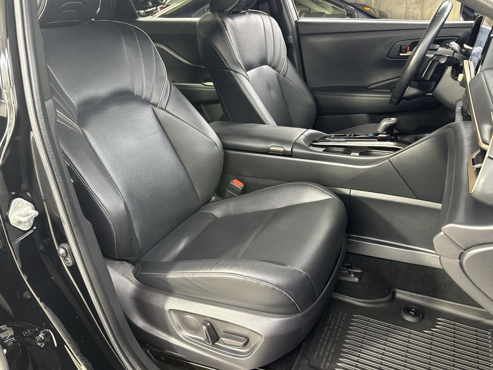 2025 Toyota Crown Signia XLE
