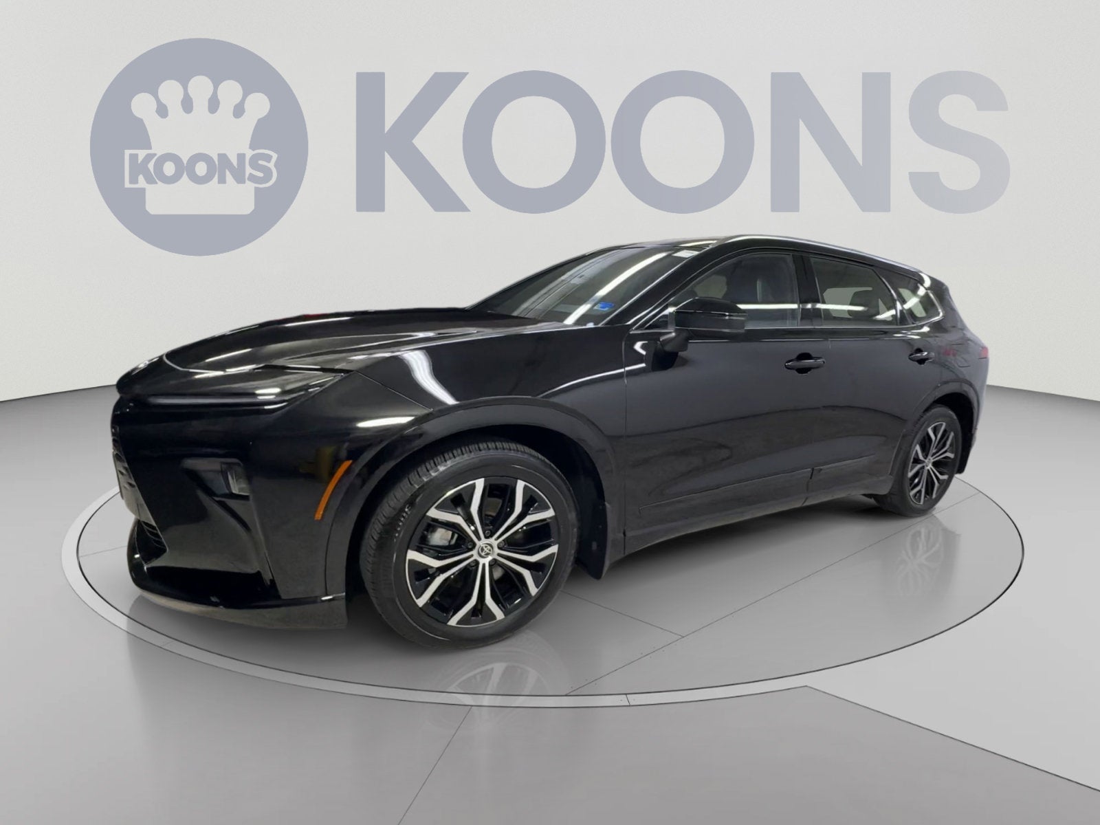 2025 Toyota Crown Signia XLE
