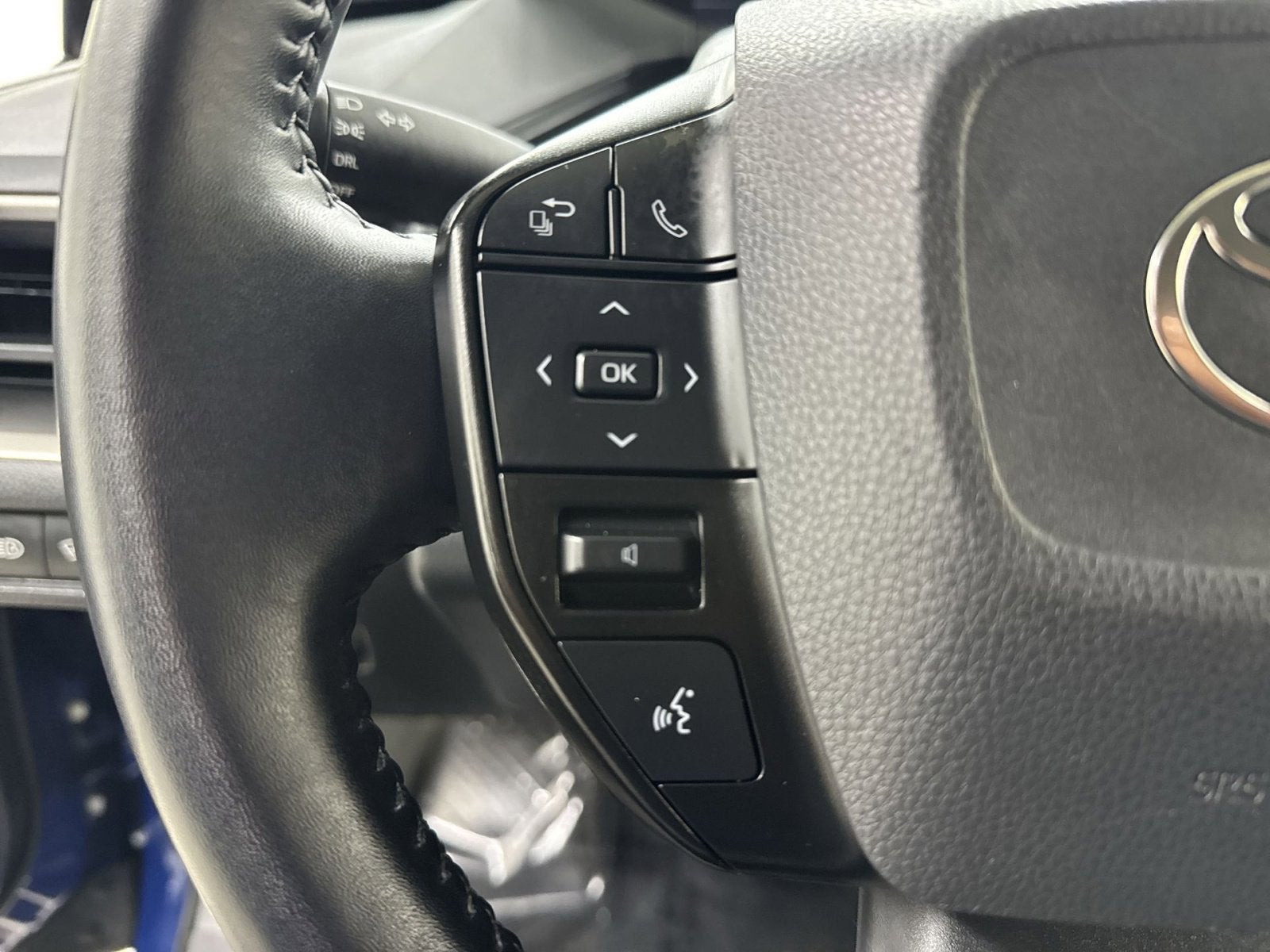 2023 Toyota Prius LE