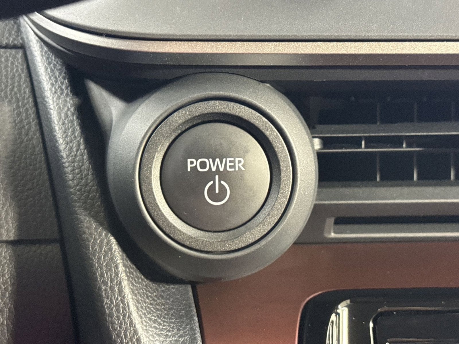 2024 Toyota Prius Prime SE
