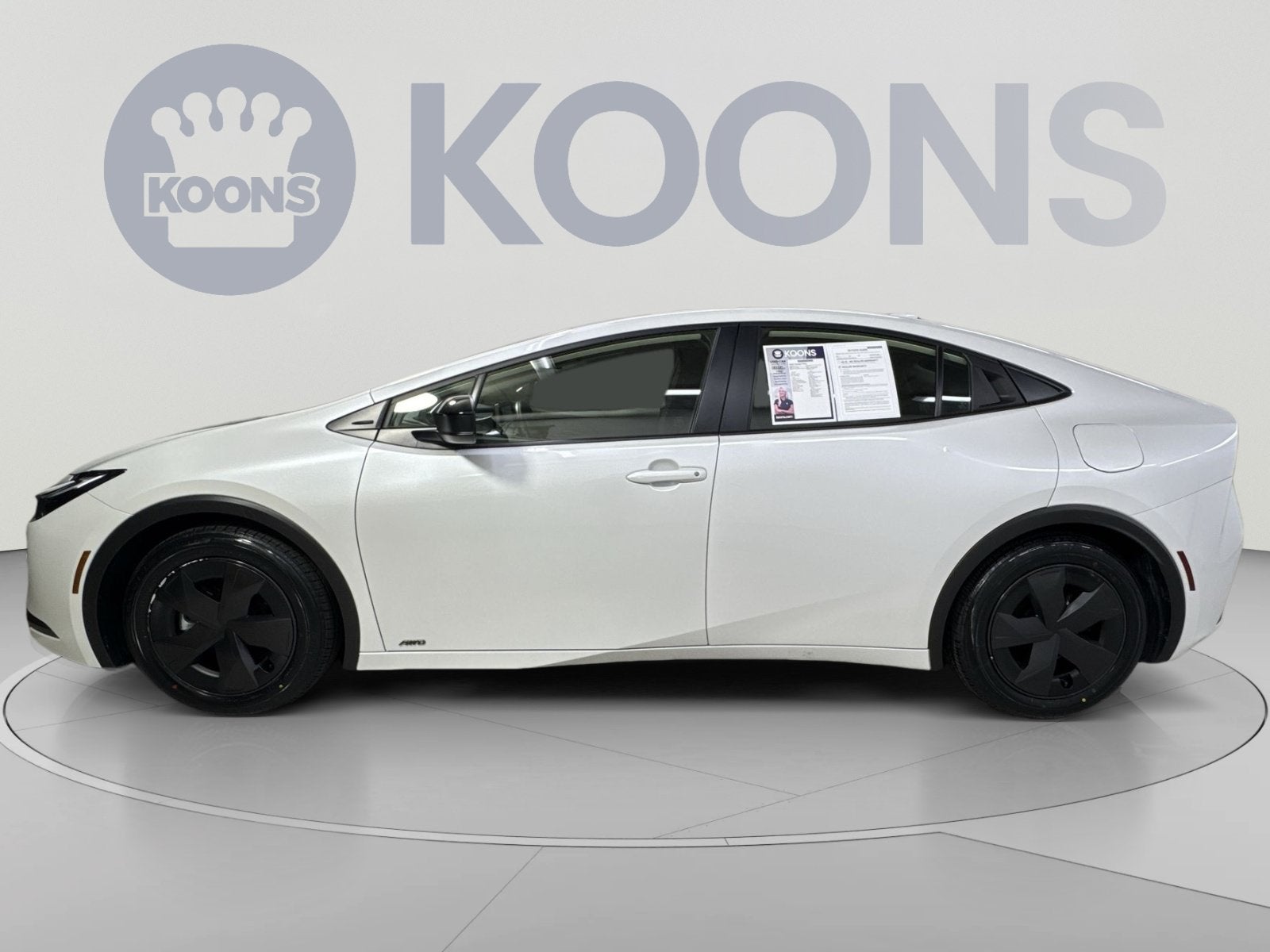2025 Toyota Prius LE