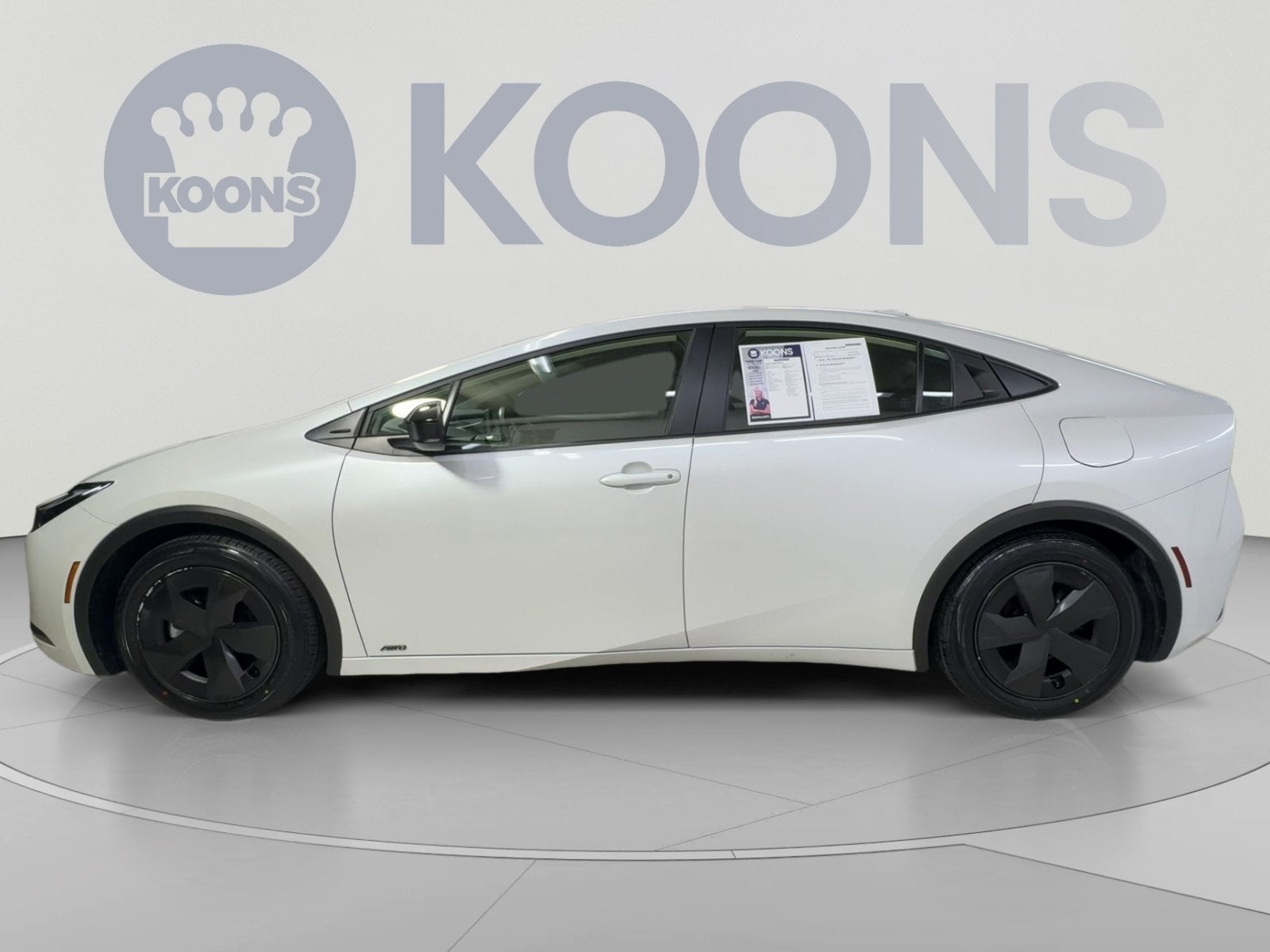 2025 Toyota Prius LE