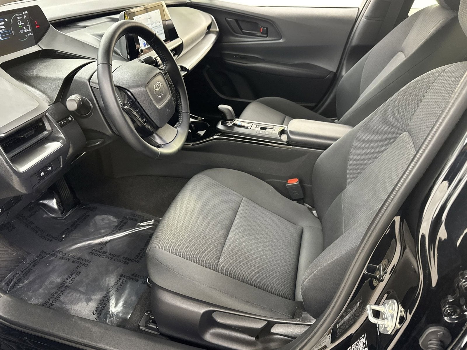 2025 Toyota Prius LE