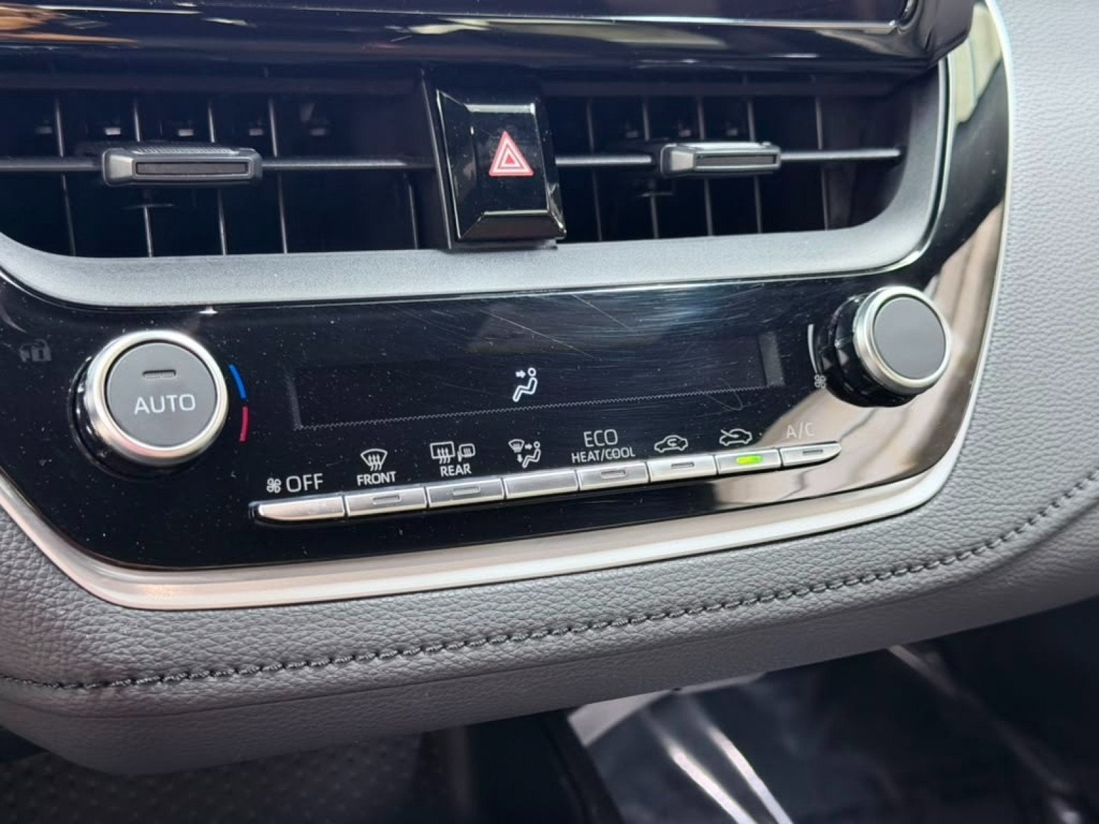 2025 Toyota Corolla Hybrid SE