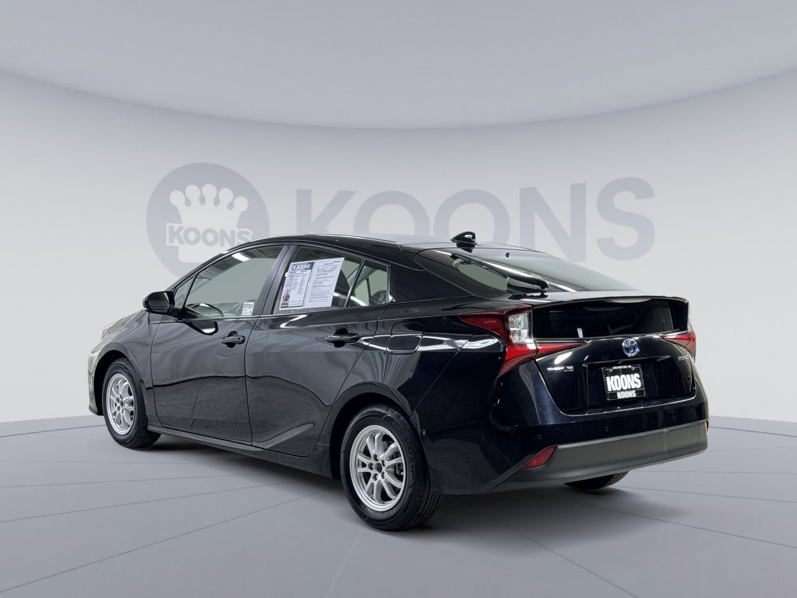 2022 Toyota Prius LE