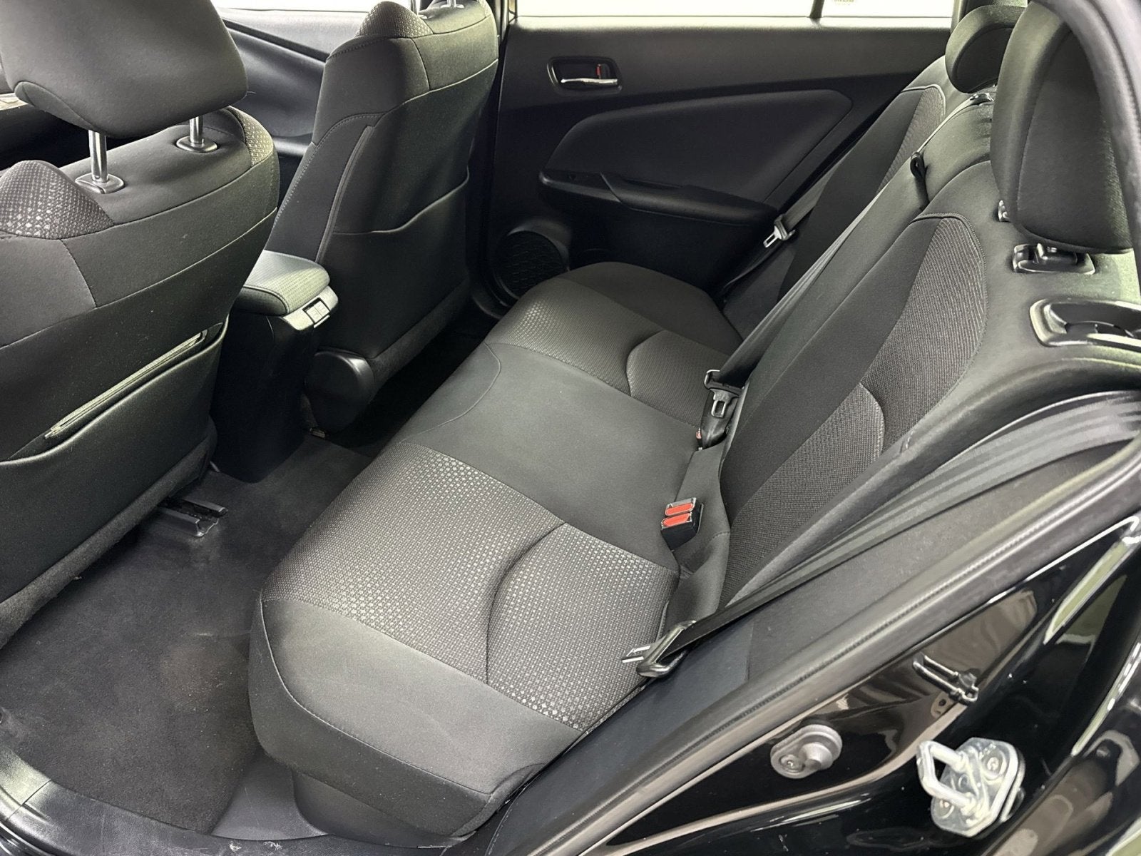 2022 Toyota Prius LE