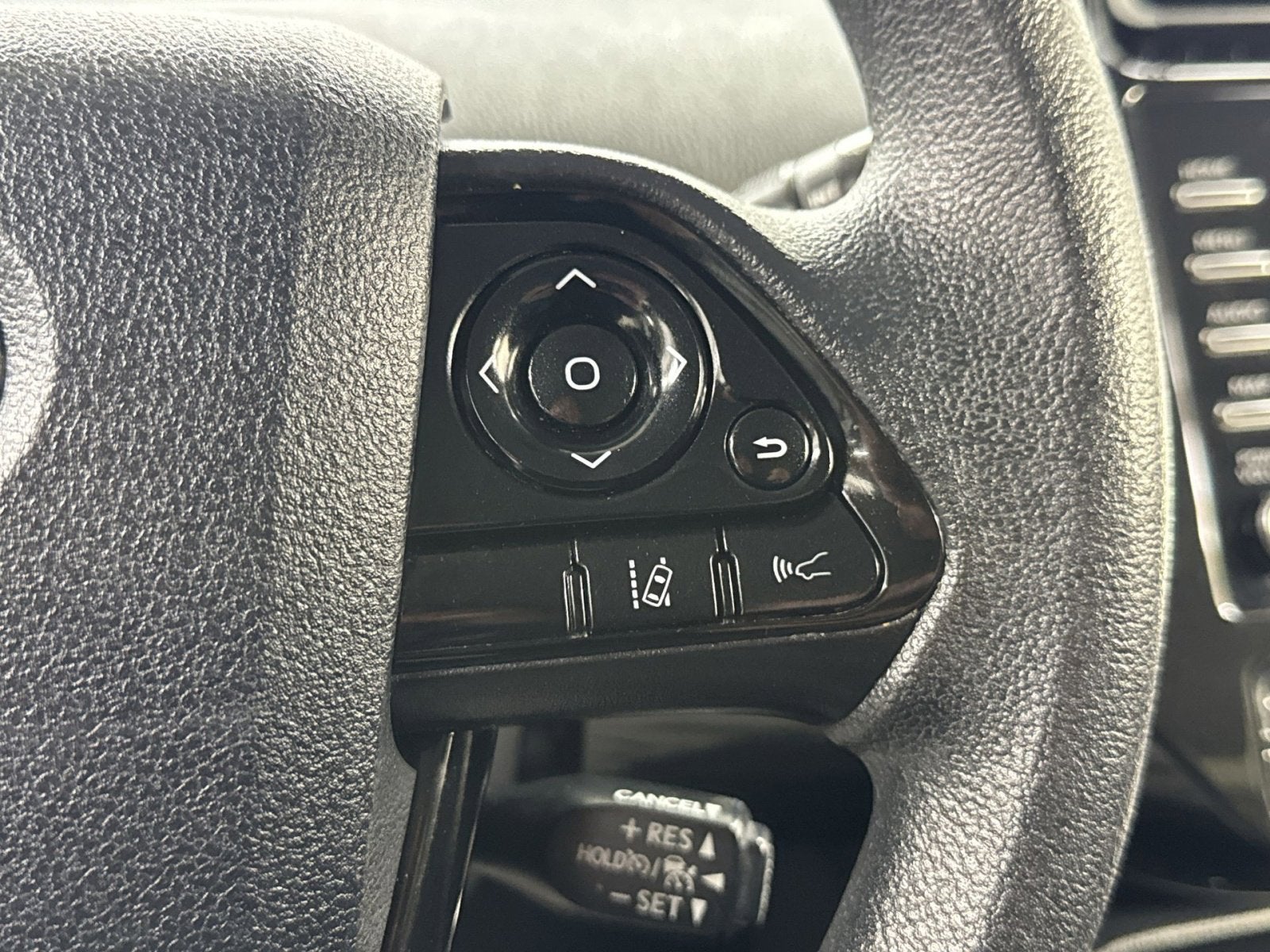 2022 Toyota Prius LE