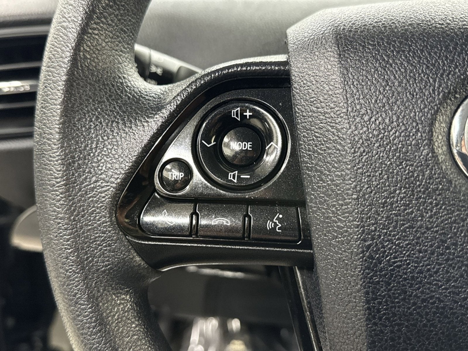 2022 Toyota Prius LE