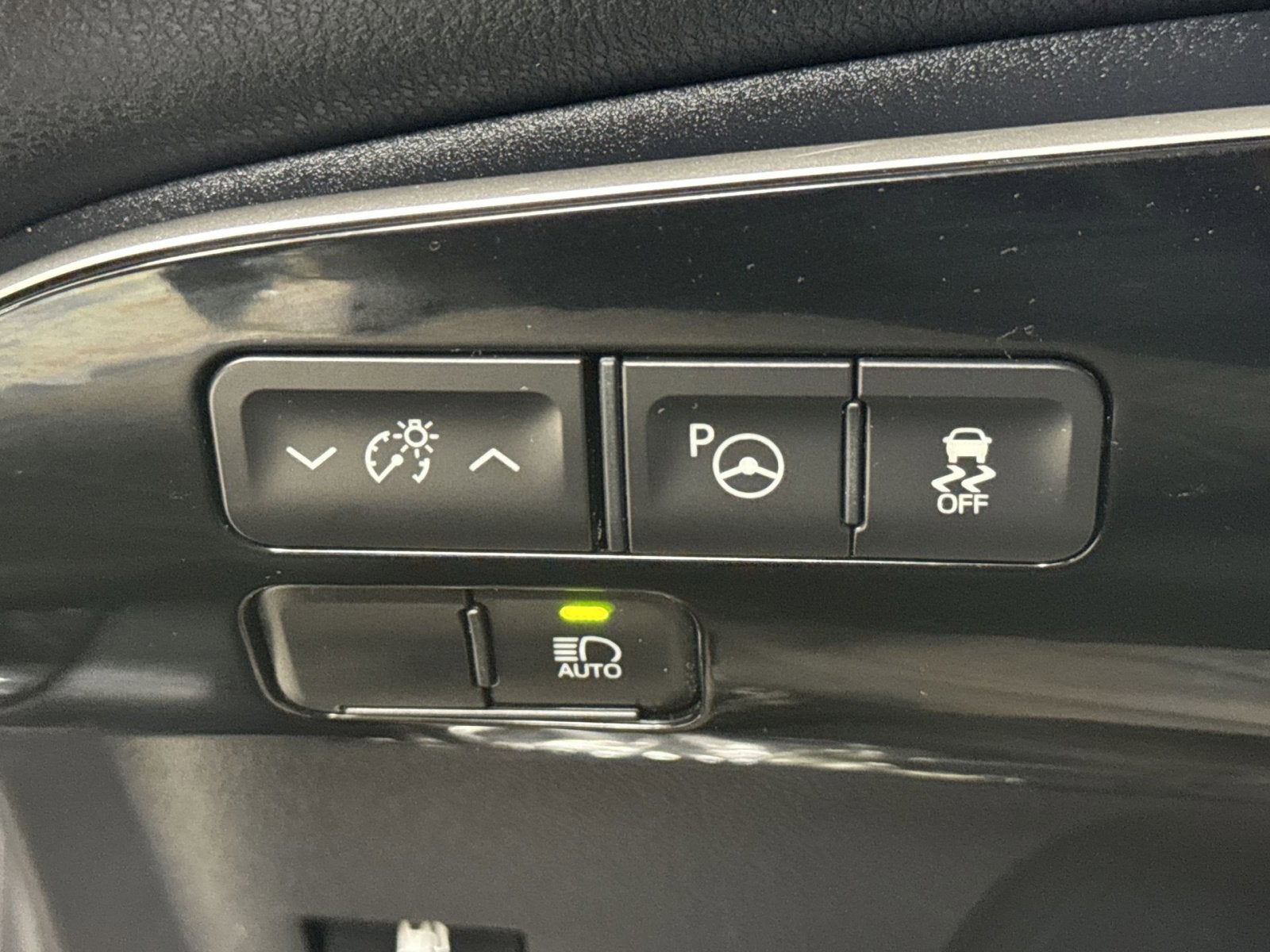 2022 Toyota Prius LE