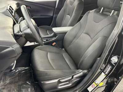 2022 Toyota Prius LE