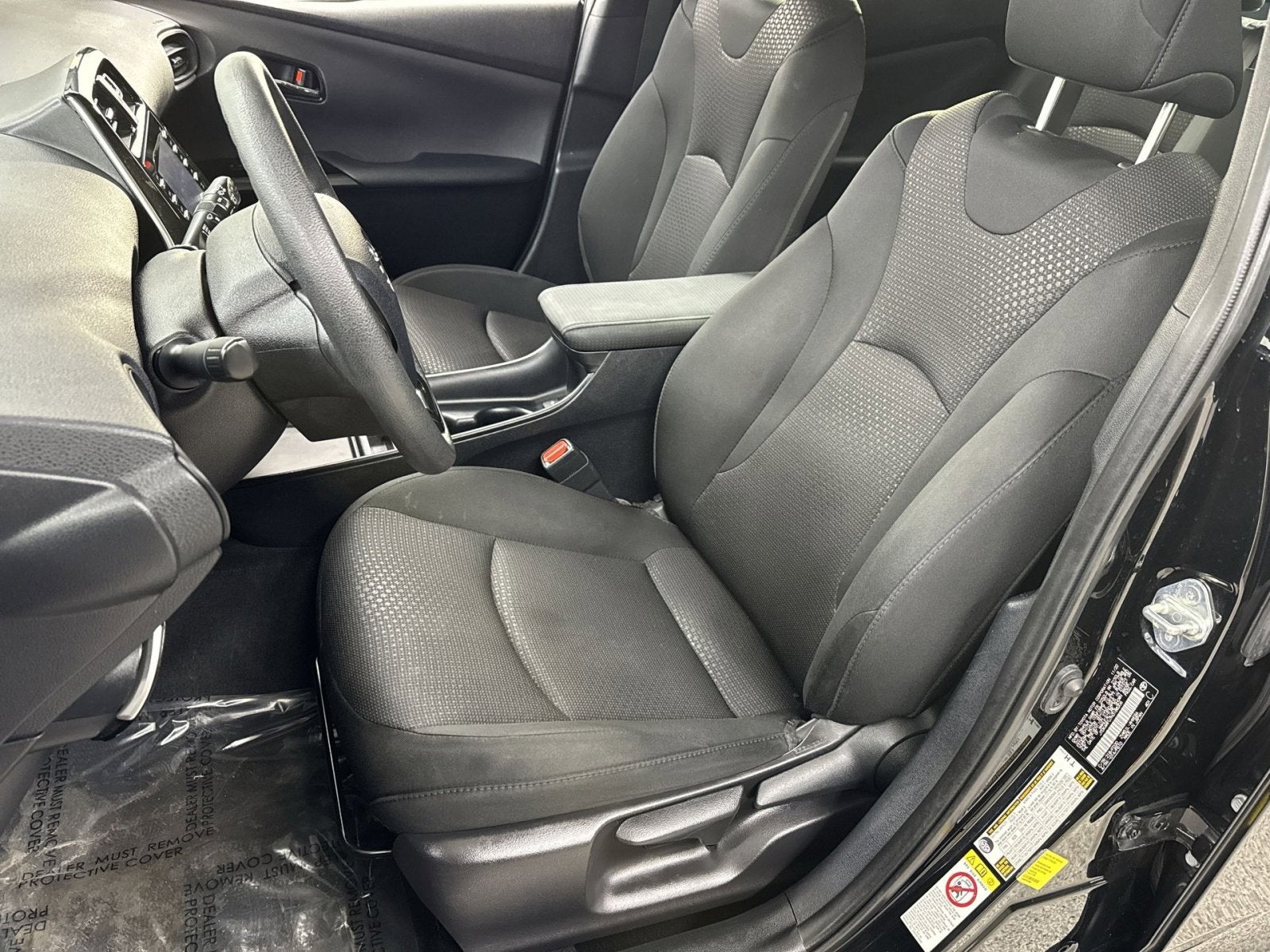 2022 Toyota Prius LE