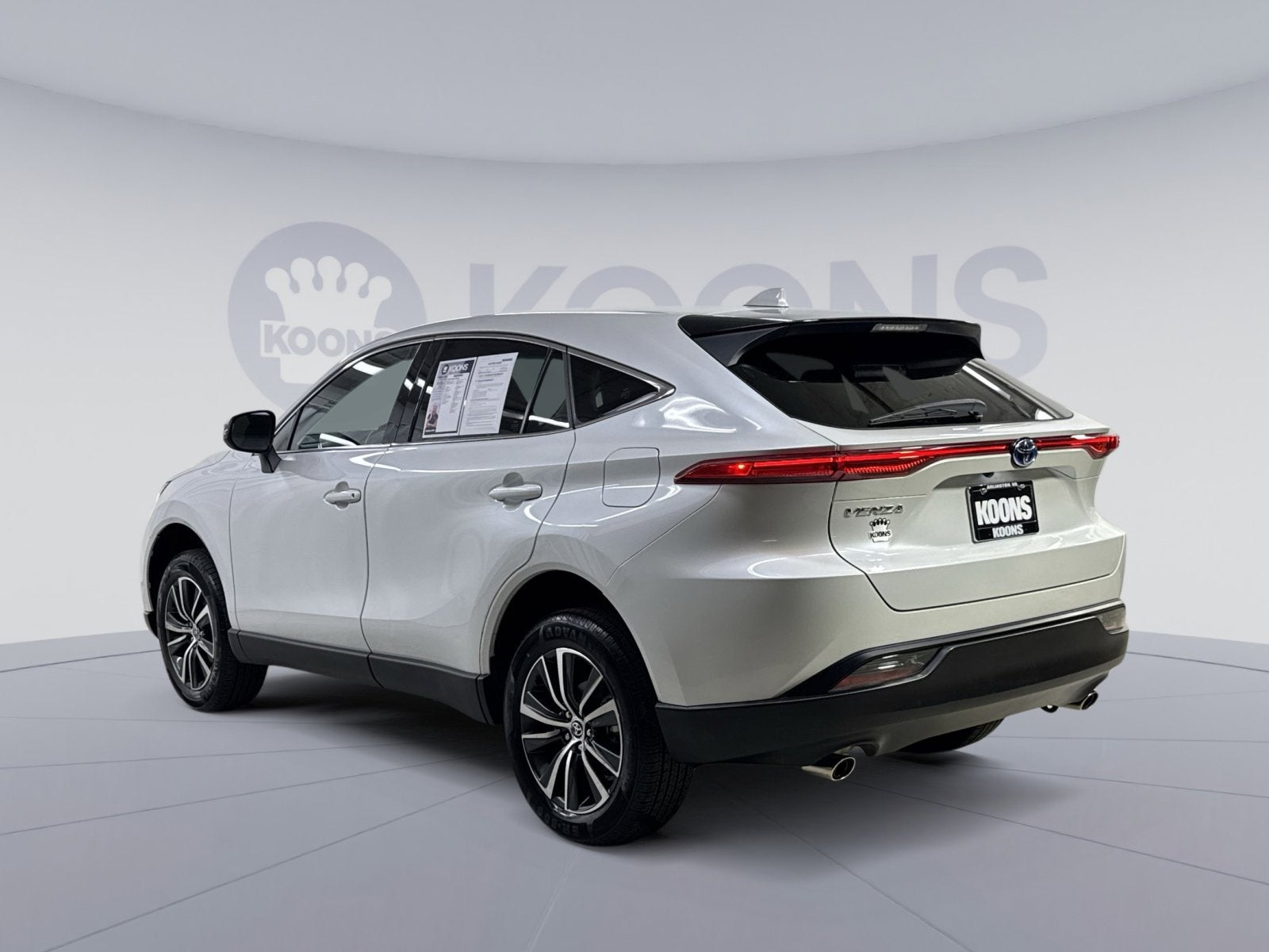 2023 Toyota Venza LE